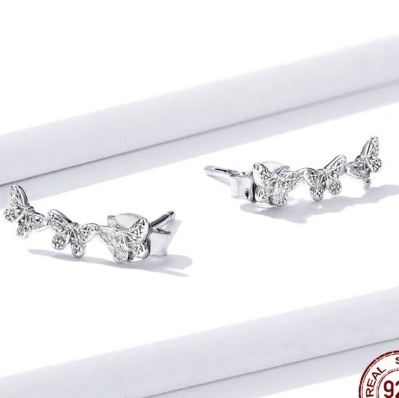 New Silver Flying Butterfly Stud Earrings - Picture 4 of 5